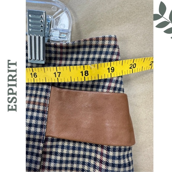 🛍️3/$40 Espirit Plaid Classic Cut Wrap Mini Skirt
Sheep Leather Accent Brown 14 - Picture 9 of 9